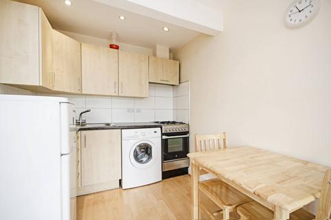 2 bedroom flat to rent, Finchley Road, Temple Fortune, London, NW11