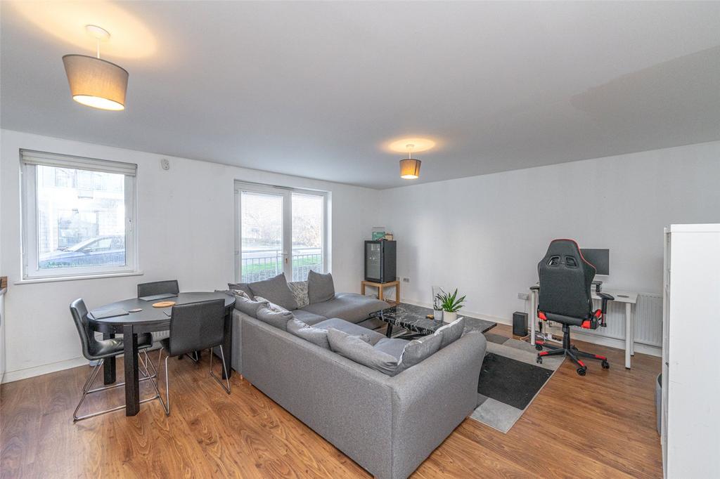 Lounge/Kitchen