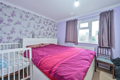 1 bedroom flat for sale, School Close, Guildford, GU1