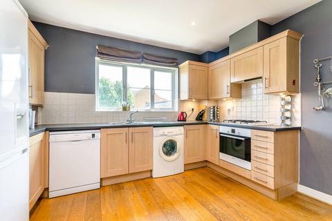 2 bedroom flat for sale, Blakes Road, Peckham, London, SE15