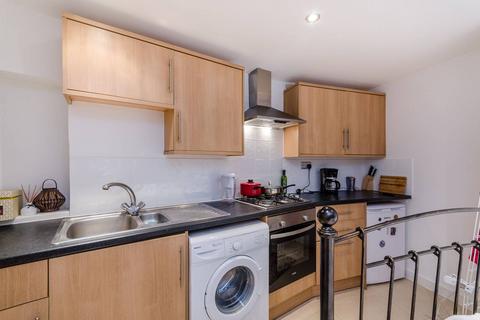 Studio to rent, West Hill, Putney, London, SW18