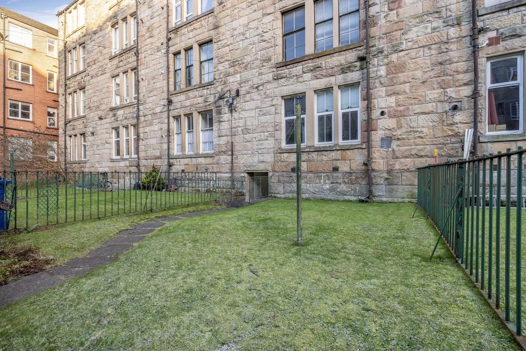 31-print-9 Airlie Street Flat 2.2 18