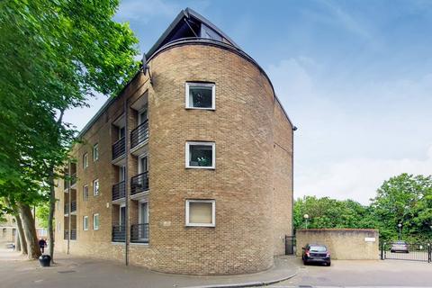 2 bedroom flat to rent, Brunswick Quay, Canada Water, London, SE16