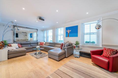 4 bedroom house to rent, Richardsons Mews, Fitzrovia, London, W1T