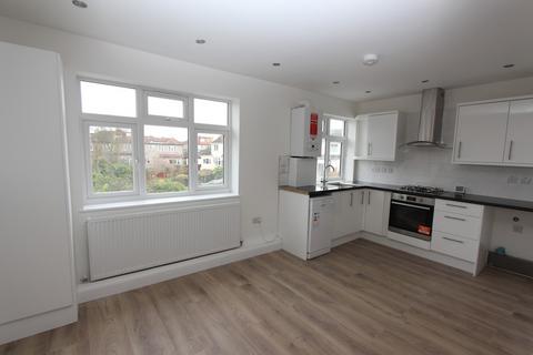 2 bedroom flat to rent, Waverley Road, Harrow