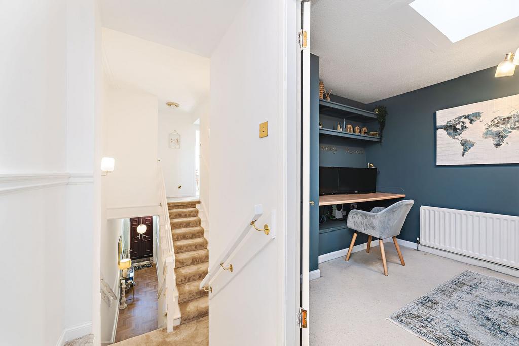 Landing / Stairs