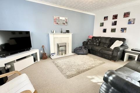 3 bedroom semi-detached house for sale, Old Brewery Walk, Brackley