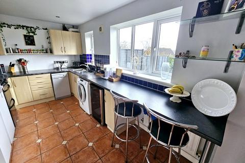 3 bedroom semi-detached house for sale, Old Brewery Walk, Brackley