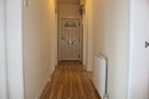 3 bedroom flat to rent, Newtoft Street, Edinburgh,  EH17