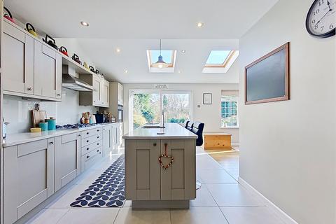142 Bedford Road, Sutton Coldfield, B75 6AJ
