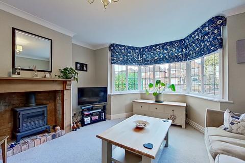 142 Bedford Road, Sutton Coldfield, B75 6AJ