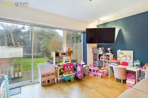 6 Camden Close, Birmingham, B36 9BY