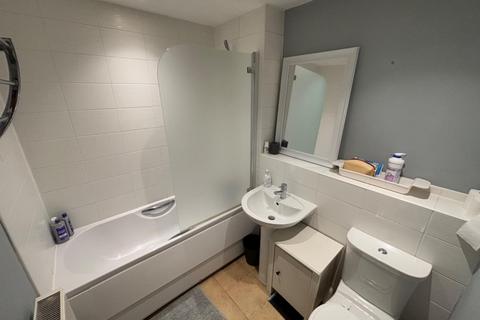 18 Shottery Close, Ipsley, Redditch, B98 0GE