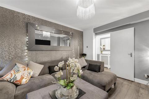 3 bedroom flat for sale, Canterbury Terrace, London NW6