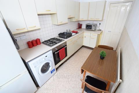 2 bedroom flat to rent, Monks Park Road, Northampton NN1