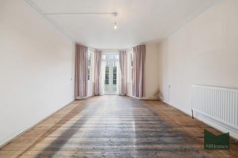 2 bedroom apartment for sale, Belmont Close, Cockfosters