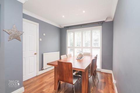 5 Springfield Road, Tamworth, B77 1EB