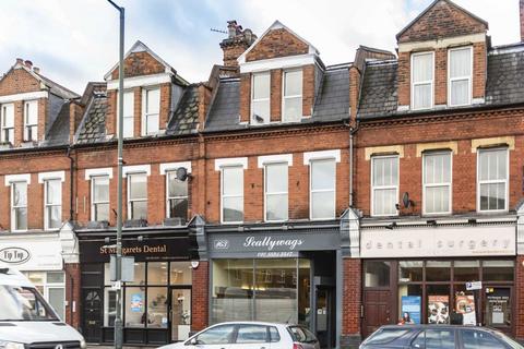 Studio to rent, St. Margarets Road, St Margarets TW1