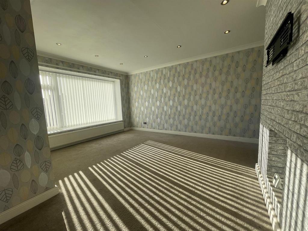 2 Lounge.jpg
