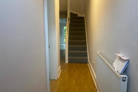 4 bedroom end of terrace house to rent, Thoday Street, Cambridge CB1