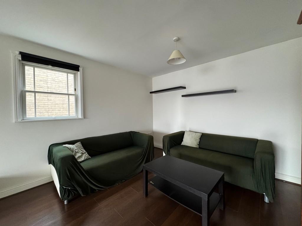 Lounge 3