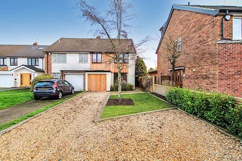 3 bedroom semi-detached house to rent, St. Thomas Court, Bexley