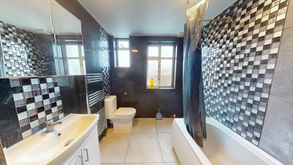 6-Stafford-Gardens-12272024 115900