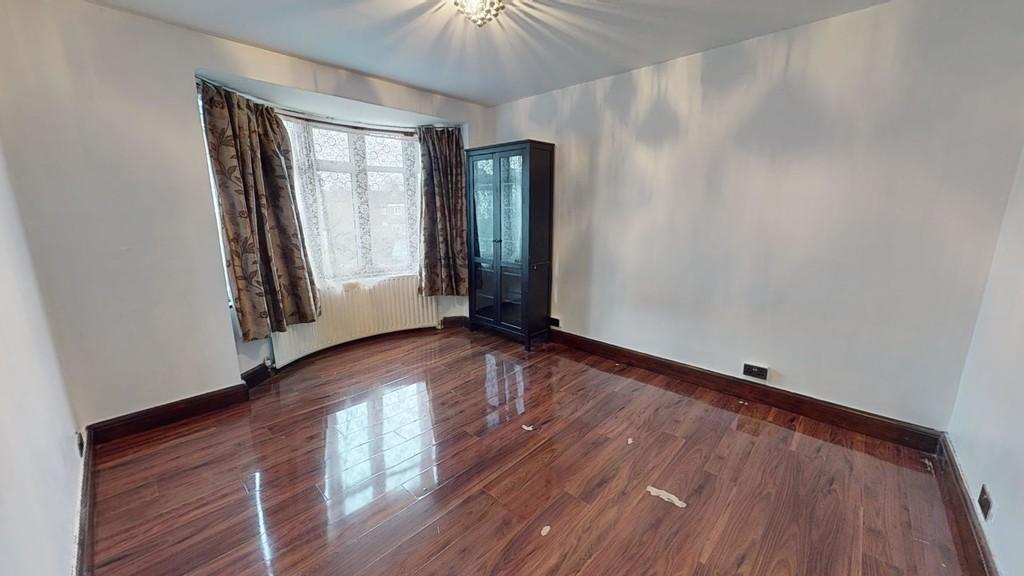 6-Stafford-Gardens-12272024 115948