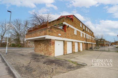 38 Wythefield, Basildon, SS13 3EN