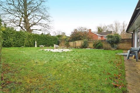 3 bedroom bungalow for sale, Spindle Glade, Maidstone