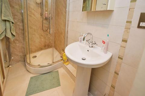 Flat 1, 21 Old Tiverton Road, Exeter, EX4 6LG