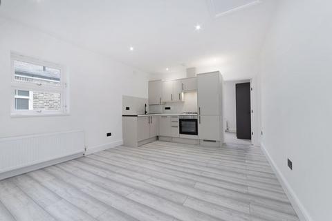 1 bedroom flat to rent, Harvist Road, London