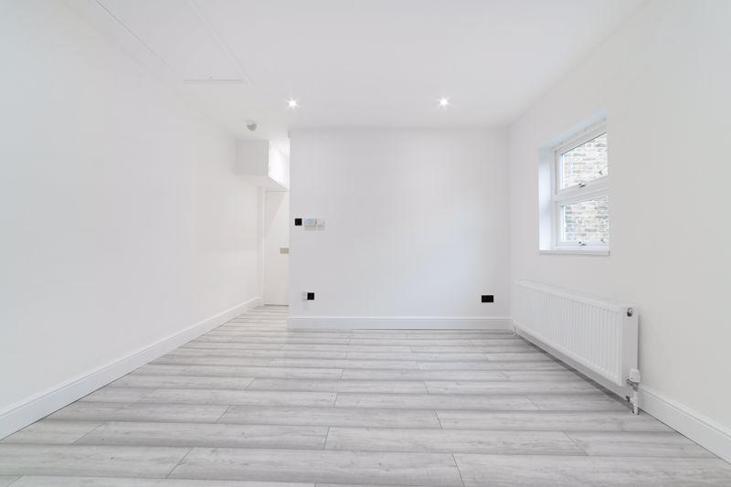 Apartment in London, Brondesbury Park, Queen's Park - View 5