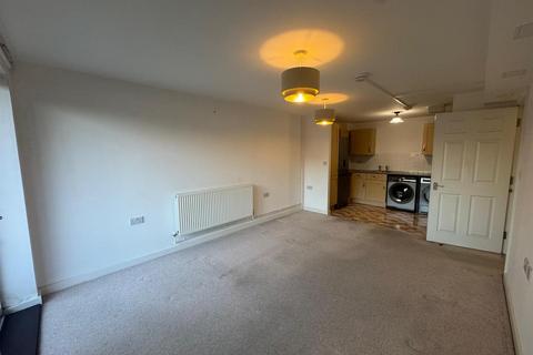 2 bedroom flat to rent, Seacole Gardens, Southampton