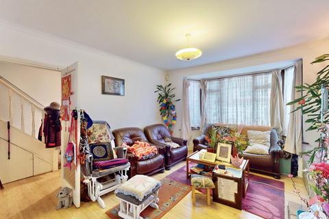 3 bedroom terraced house for sale, Kings Avenue, Greenford, UB6