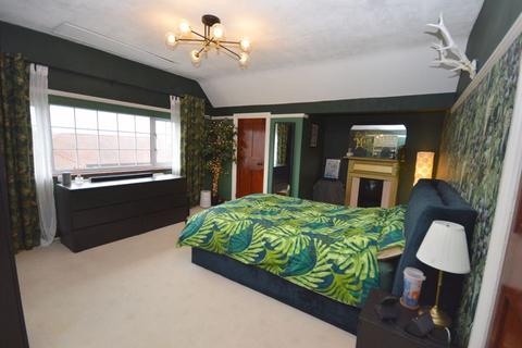 2 Ash Lane, Hough Green, Widnes, WA8 8JQ