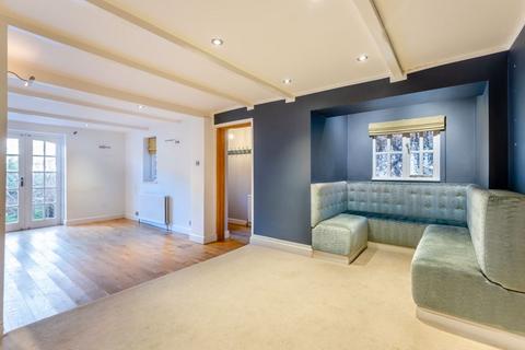 8, Mitchells Cottages Blackheath Lane, Blackheath, Guildford, GU4 8QX