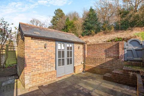 8, Mitchells Cottages Blackheath Lane, Blackheath, Guildford, GU4 8QX