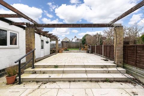 undefined, Dudley Road, Walton-On-Thames