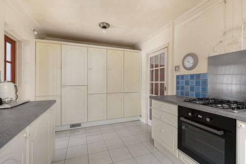 undefined, Dudley Road, Walton-On-Thames