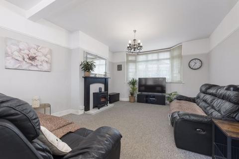 4 bedroom semi-detached house for sale, Farnborough Crescent, South Croydon