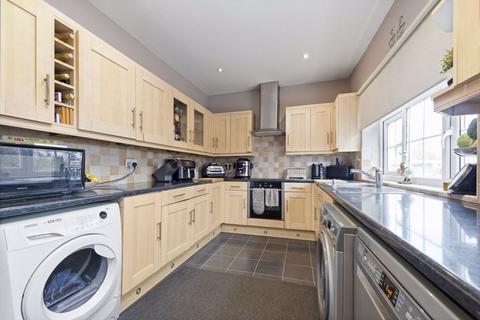 57 Farnborough Crescent, South Croydon, CR2 8HA
