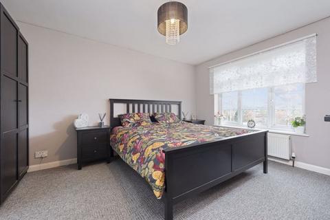 57 Farnborough Crescent, South Croydon, CR2 8HA