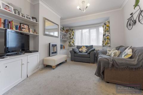 1 Trenham Drive, Warlingham, CR6 9RU