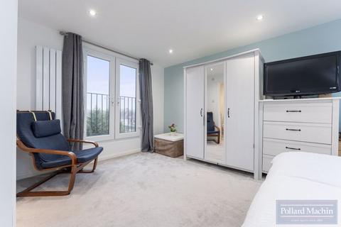 1 Trenham Drive, Warlingham, CR6 9RU