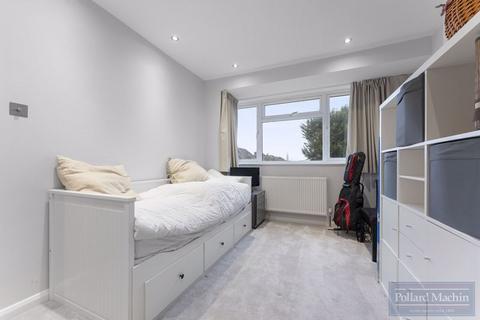 1 Trenham Drive, Warlingham, CR6 9RU