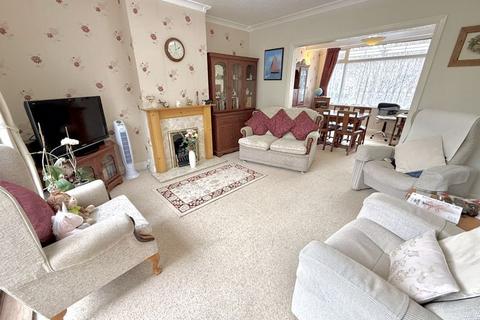 3 bedroom semi-detached house for sale, Bramble Road, Luton