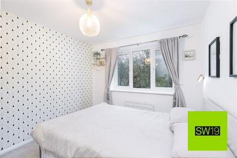 17 Fairfield Close, Mitcham, CR4 3RE