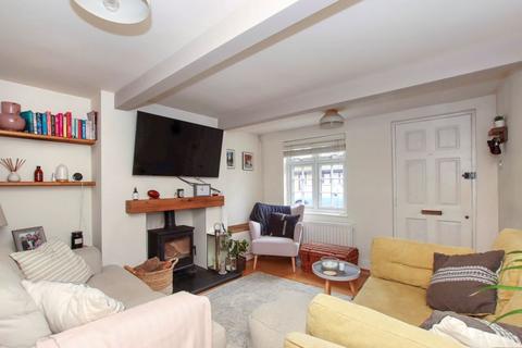 2 bedroom cottage for sale, King Street, Tring