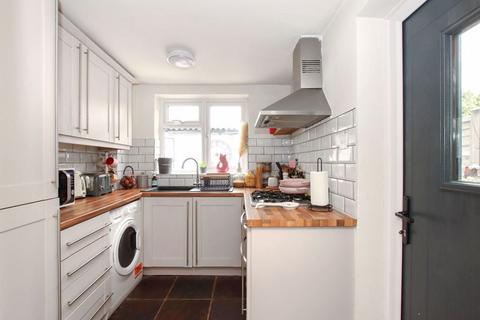 2 bedroom cottage for sale, King Street, Tring